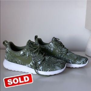 Nike Roshe One Womens